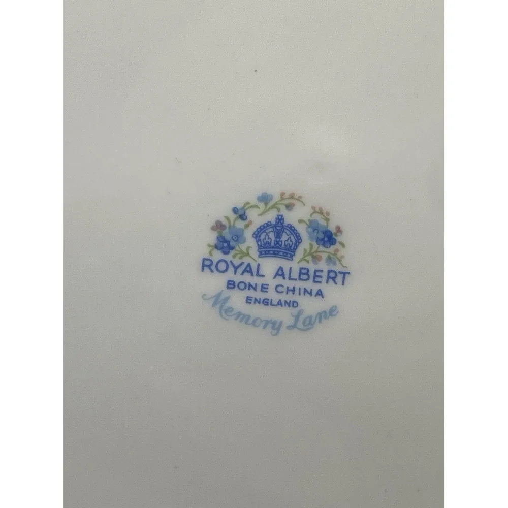 Royal‎ Albert Memory Lane 4 Bread Appetizer Plates Blue Flowers Cottagecore
